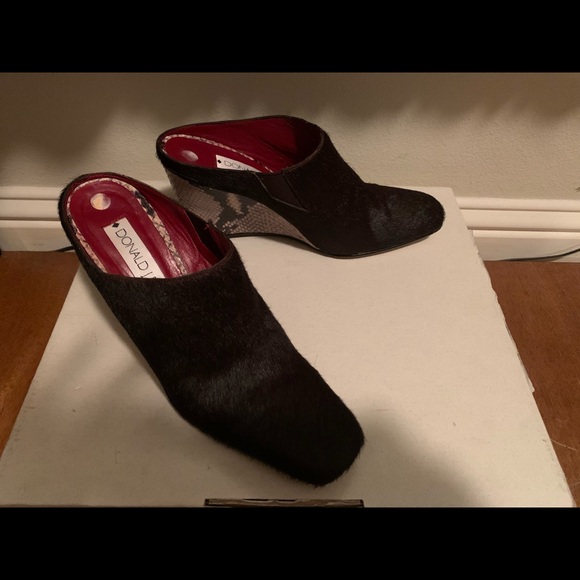 Donald J Pliner size 7 brown leather slides - Picture 4 of 5